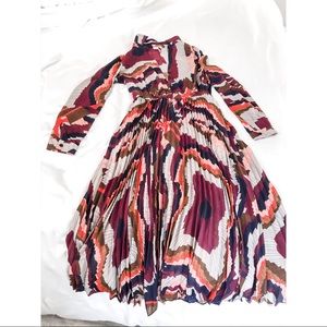 Printed Pleated Dress (L)